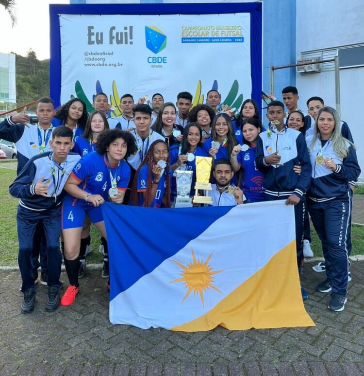 Equipes do CEM Félix Camoa, de Porto Nacional e CEM Oquerlina Torres, de Guaraí comemoram suas conquistas no Brasileiro