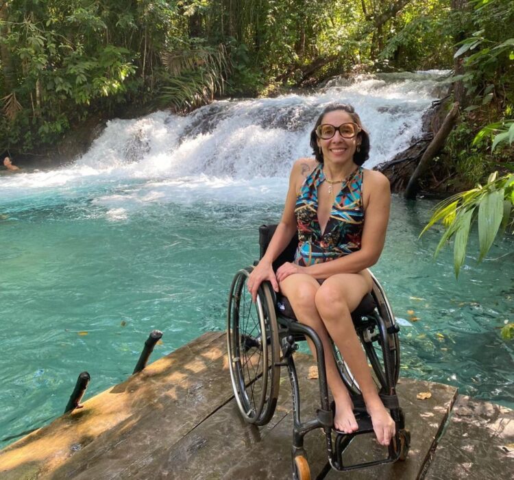 Renata Carvalho, turista cadeirante no Jalapão