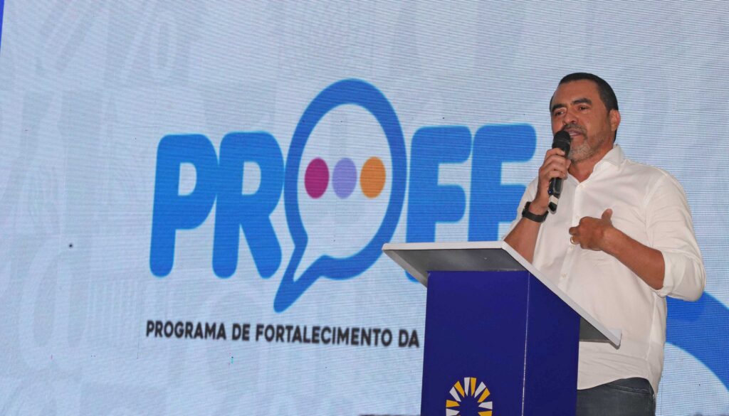 Wanderlei Barbosa reconhece escolas e amplia investimentos no Bico do Papagaio