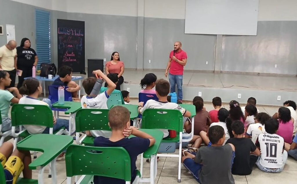 Cordel é tema de programação cultural na ETI Santa Bárbara