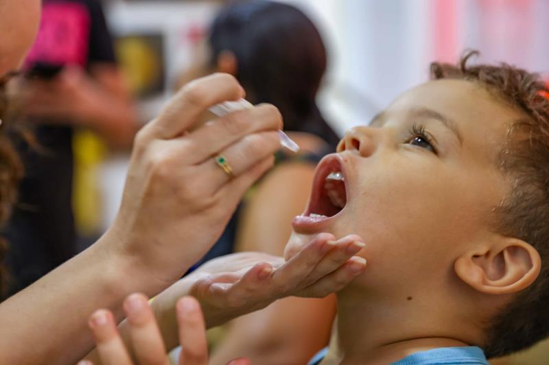 Palmas ultrapassa meta de vacinação contra a poliomielite e amplia proteção infantil