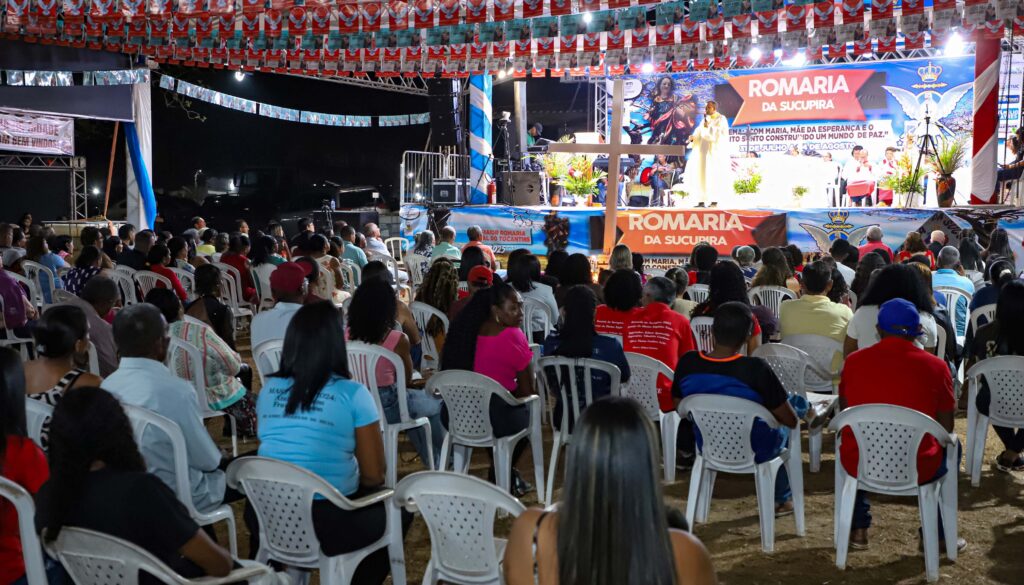 Governador Wanderlei Barbosa entrega título de área histórica e fortalece tradição religiosa em Dianópolis