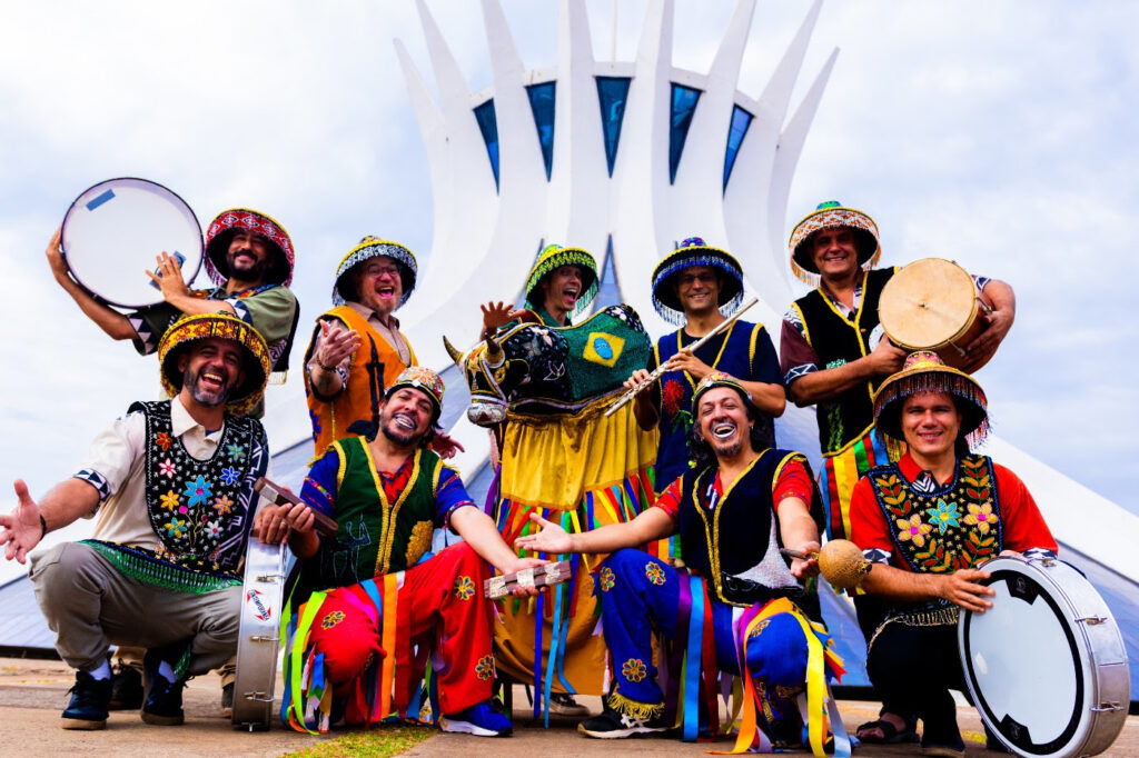 Espetáculo gratuito leva circo, música e arte popular a Taquaruçu