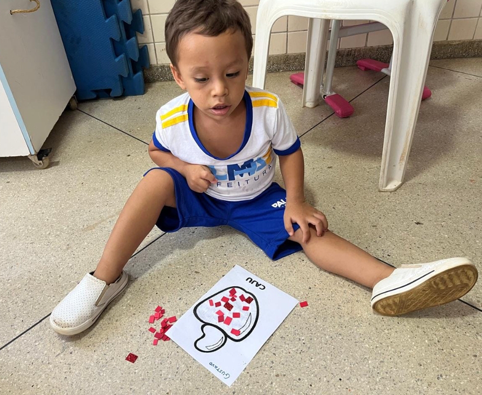 Ação em Cmei de Palmas une homenagem e conscientização sobre proteção infantil