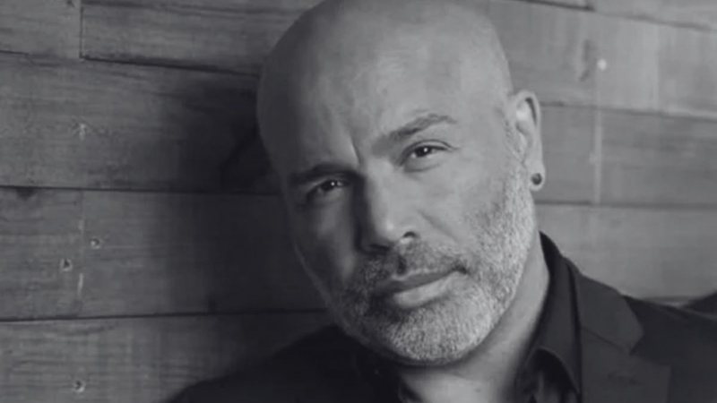 Morre Rick, da dupla Rick & Renner, em acidente de helicóptero em Santa Catarina
